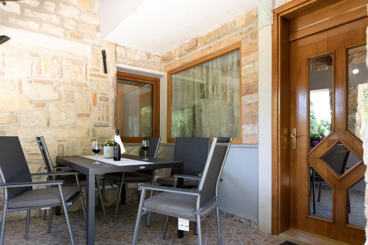 Holiday House Hana Ровинь Экстерьер фото